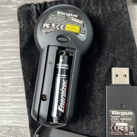 Targus AMP03US Black 5 Buttons RF Wireless Laser Presenter with Laser Pointer - Picture 4 of 6